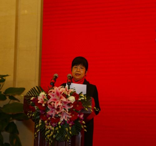 红伟爱国主义教育基地执行主任毛小青致辞