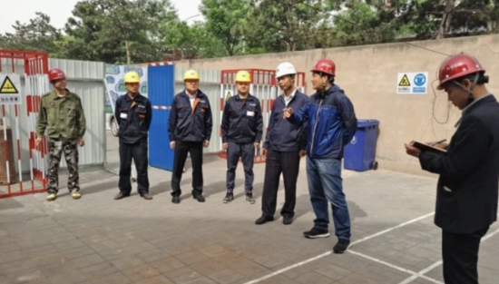 北京大佬闫京照片