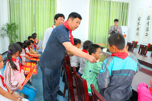 头发种植一般多少钱?新生春蕾助学 让爱传递