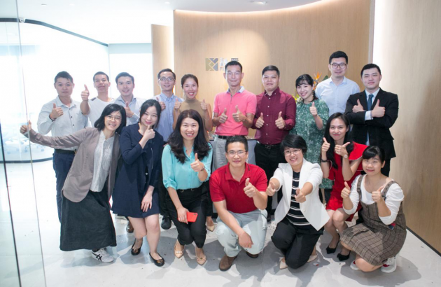 深圳办公室开业仪式合影