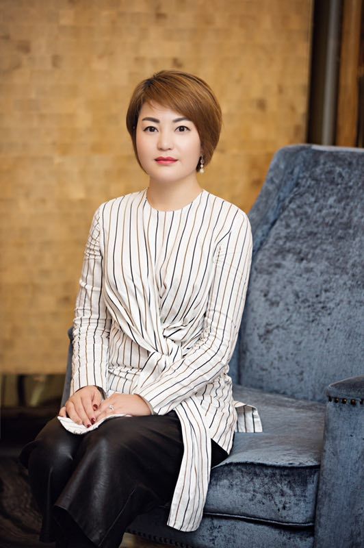 她用16年奋斗史演绎斜杠精神—人脉管理第一人朱芸