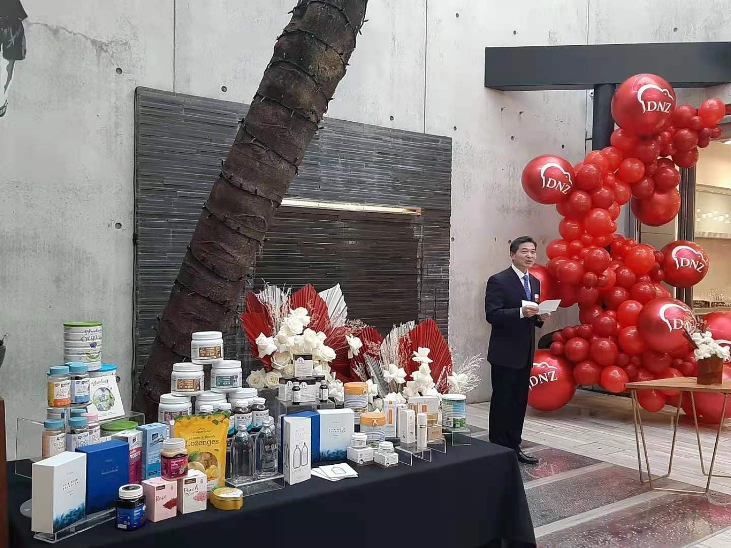 宠物羊奶粉排行榜_宠物新国货大会谷登宠物羊奶粉斩获年度专业买家之选奖品