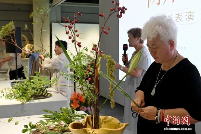 近百名两岸花道艺术家在安徽展开美学“对话”